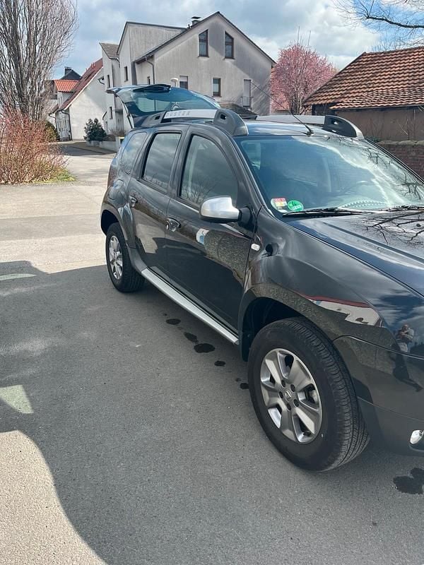 Gebraucht Dacia Duster 105 PS (77 kW) 2014 Schwarz SUV
