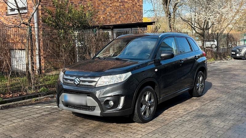 Gebraucht Suzuki Vitara 120 PS (88 kW) 2015 Schwarz SUV
