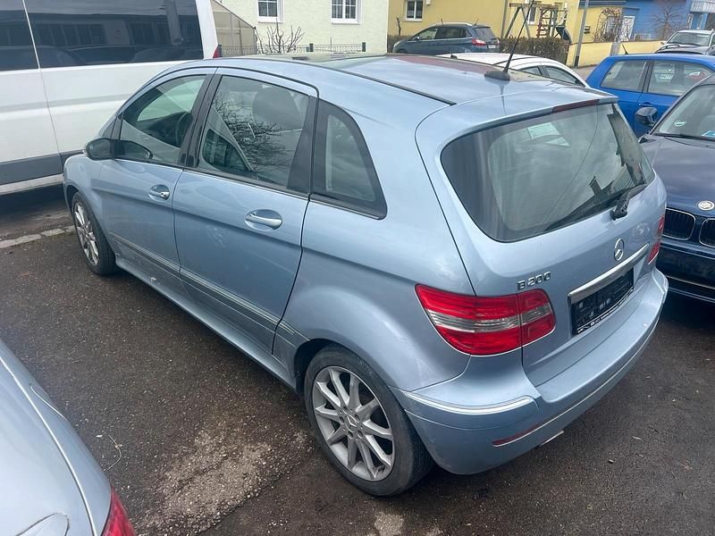 Gebraucht Mercedes B200 75 PS (55 kW) 2005 Blau Van / Kleinbus