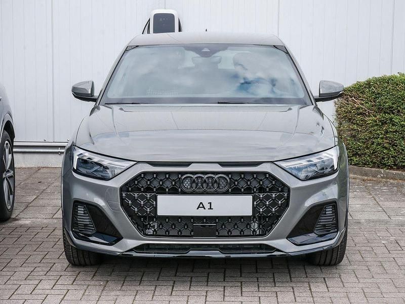 Gebraucht Audi A1 Sport 95 PS (69 kW) 2024 Chronosgrau Kleinwagen