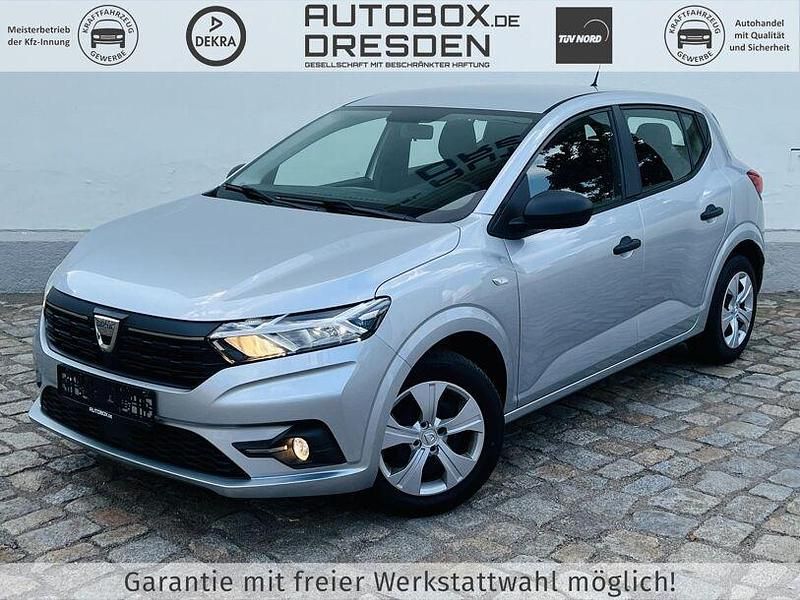 Grau Gebraucht 2021 Dacia Sandero Essentiel Kleinwagen | 10.980 € (Guter Preis) - Bild 1/3