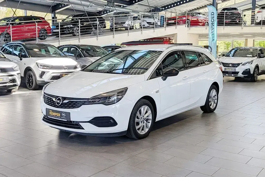 Usata Opel Astra Business Elegance 122 CV (89 kW) 2022 Bianco Utilitaria