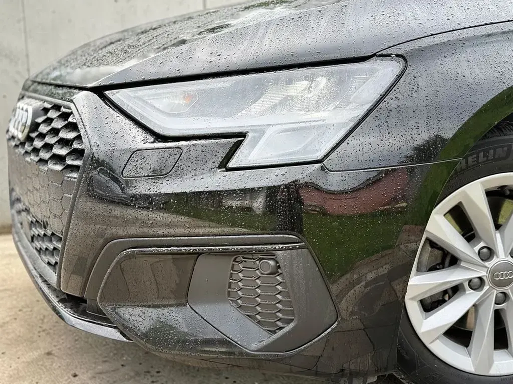 Używany Audi A3 Basis 116 KM (85 kW) 2020 Czarny Sedan/Limuzyna