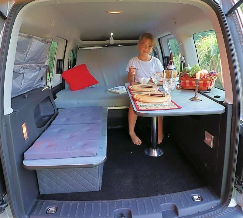 Gebraucht VW Caddy 86 PS (63 kW) 2011 Silber Van / Kleinbus