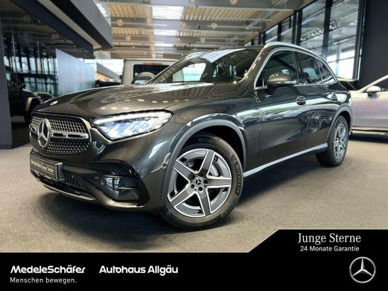 Lack graphitgrau (metallic) Gebraucht 2023 Mercedes GLC450 AMG SUV | 71.469 € (Etwas zu teuer) - Bild 1/4