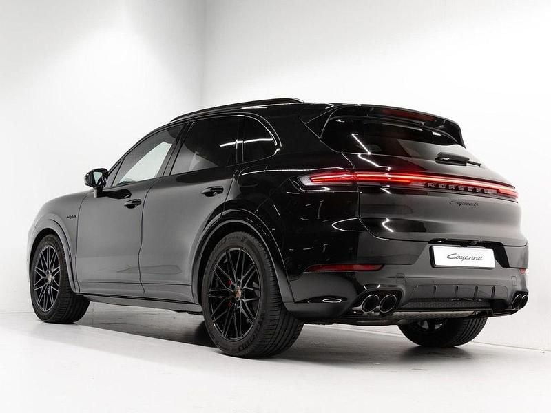 Neu Porsche Cayenne S E-Hybrid Black Edition 519 PS (381 kW) 2026 Schwarz SUV