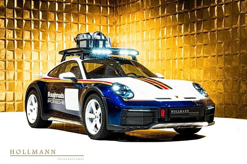 White/enzianblue Neu 2025 Porsche 992 Coupé | 354.025 € - Bild 1/4