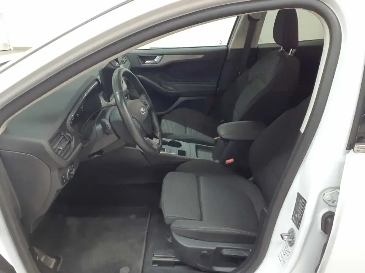 Gebraucht Ford Focus Titanium 116 PS (85 kW) 2024 Frozen white Kombi