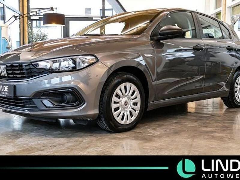 Gebraucht Fiat Tipo Street 95 PS (69 kW) 2021 Grau Limousine