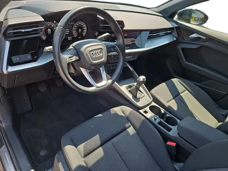 Gebraucht Audi A3 S-Line 150 PS (110 kW) 2024 Daytonagrau perleffekt Limousine