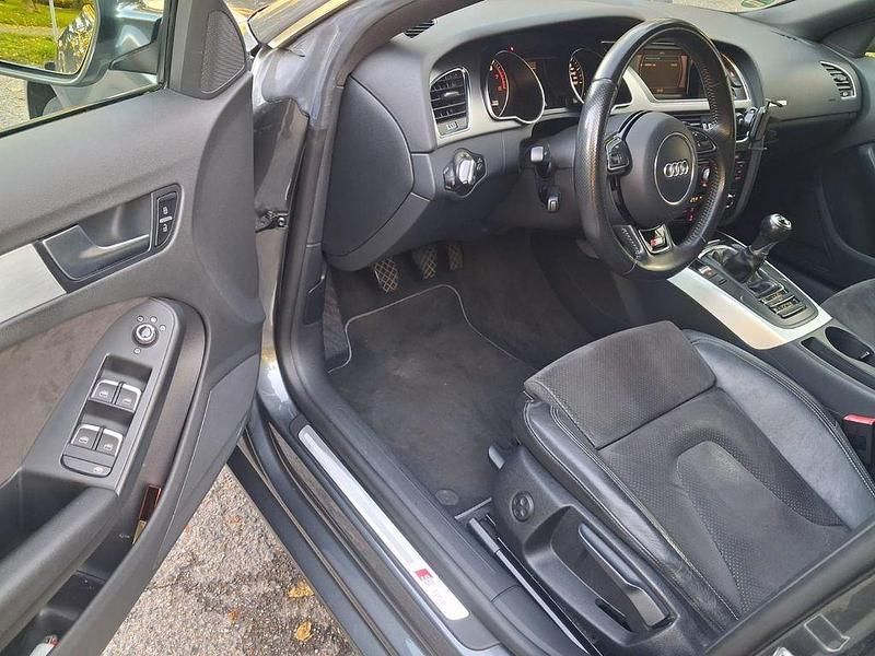 Gebraucht Audi A5 Sportback Sport 179 PS (131 kW) 2012 Grau Kleinwagen