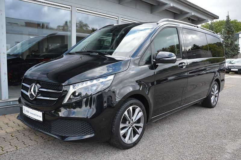 Obsidianschwarz Gebraucht 2023 Mercedes V300 Edition Van / Kleinbus | 52.990 € (Superpreis) - Bild 1/4