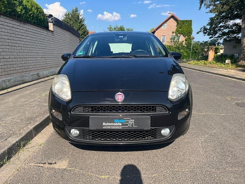 Gebraucht Fiat Punto Pop 77 PS (56 kW) 2015 Schwarz Kleinwagen