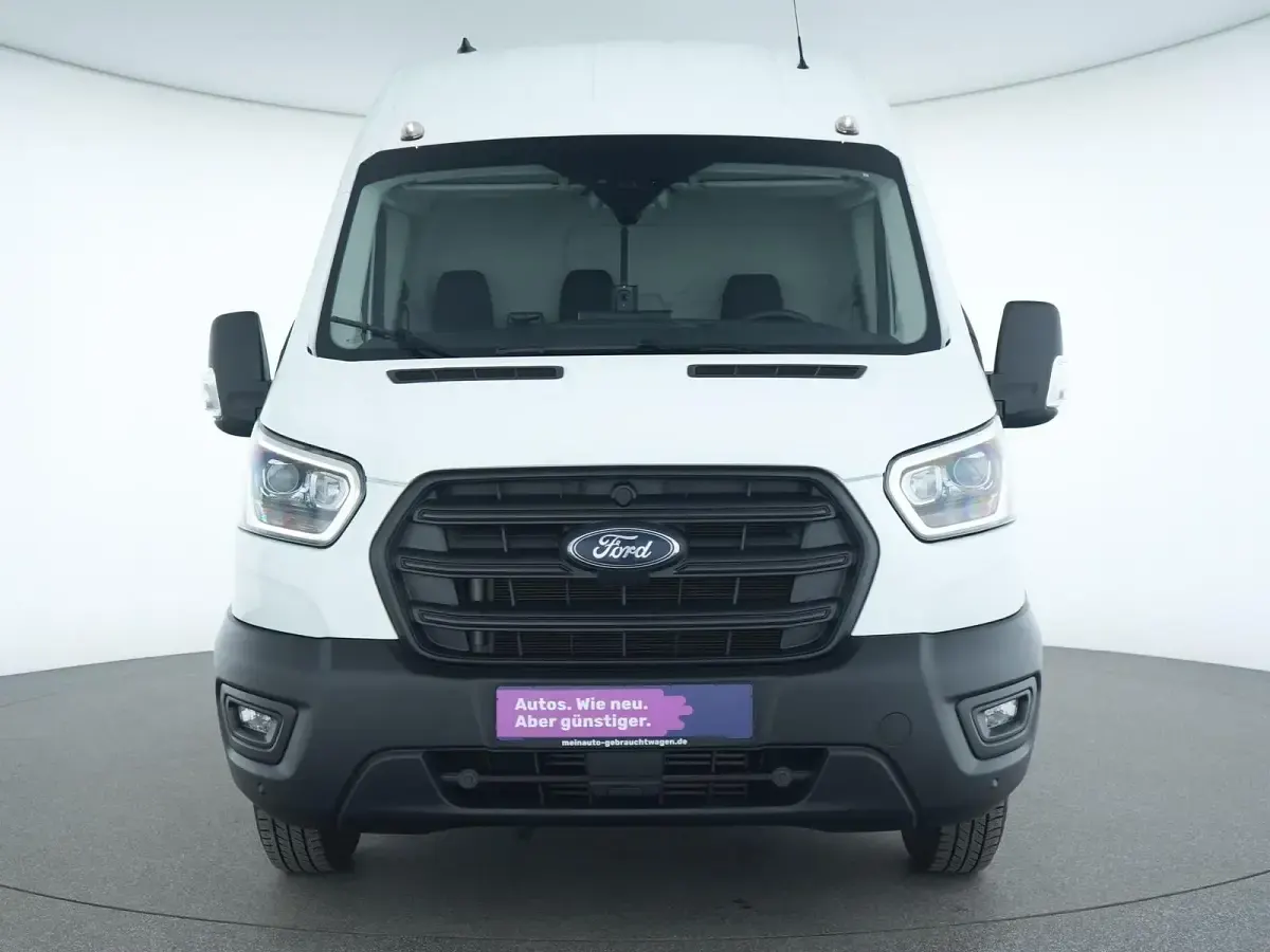Käytetty Ford Transit 170 HP (125 kW) 2024 Valkoinen Tila-auto