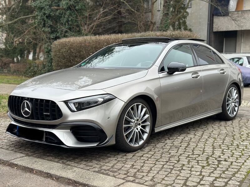Beige Gebraucht 2020 Mercedes A220 AMG Limousine | 28.900 € (Fairer Preis) - Bild 1/4