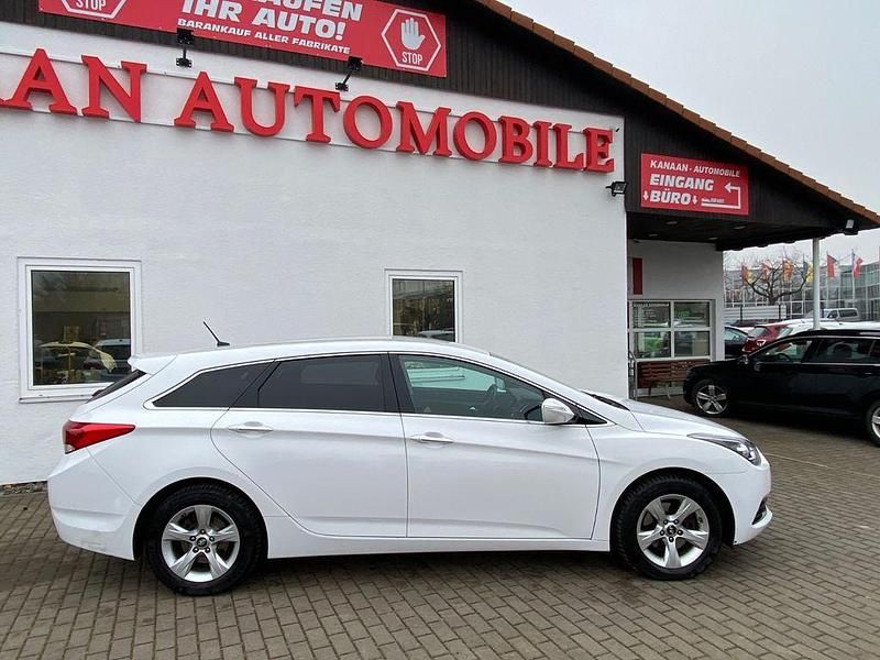 Gebraucht Hyundai i40 Trend 141 PS (103 kW) 2016 Weiß Kombi