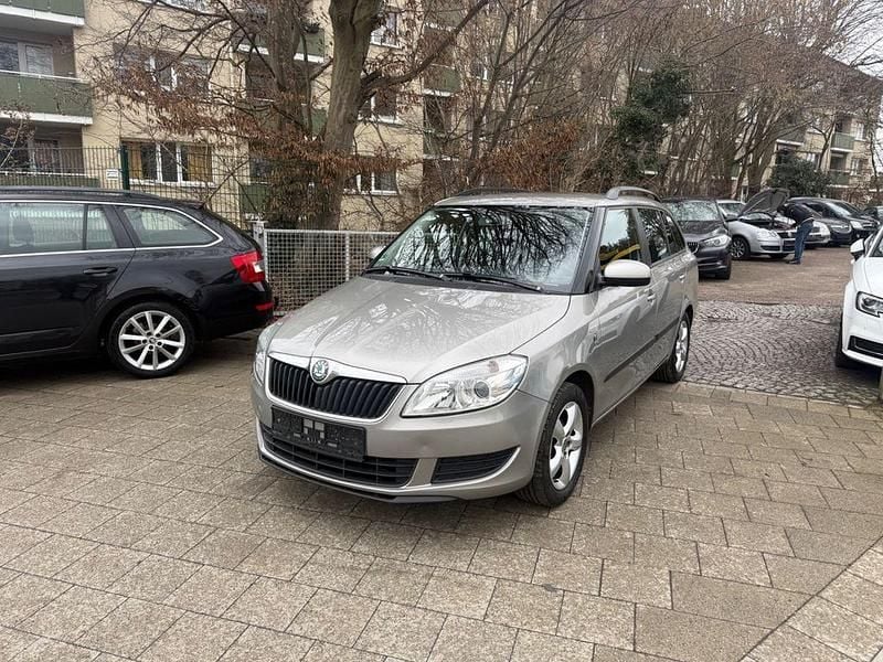 Gebraucht Skoda Fabia Family 86 PS (63 kW) 2012 Beige Kombi