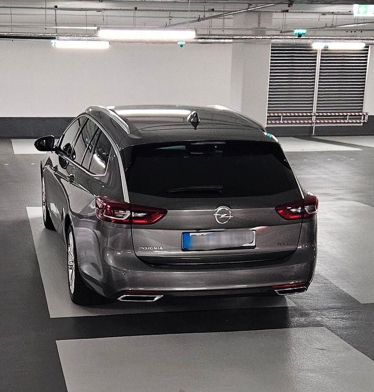 Gebraucht Opel Insignia Dynamic 165 PS (121 kW) 2018 Grau Kombi