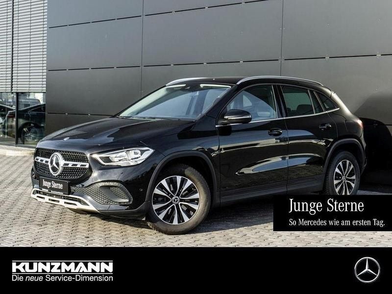 Gebraucht Mercedes GLA180 Style 136 PS (100 kW) 2021 Obsidianschwarz metallic SUV
