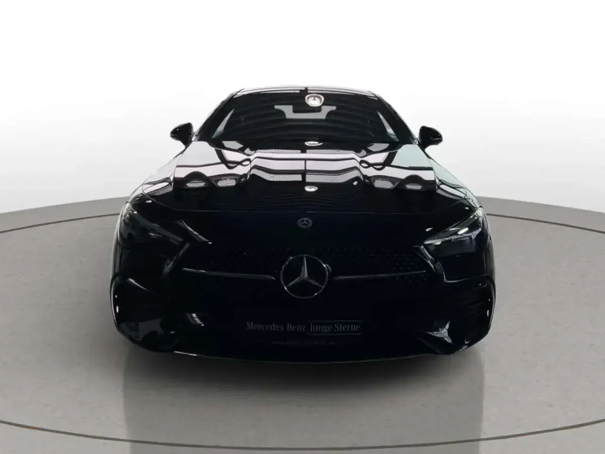 Gebraucht Mercedes CLE220 AMG line 197 PS (144 kW) 2025 Metalliclack obsidianschwarz Coupé