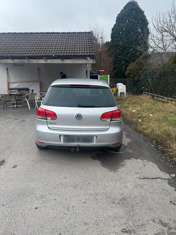 Gebraucht VW Golf VI 82 PS (60 kW) 2009 Silber Kleinwagen