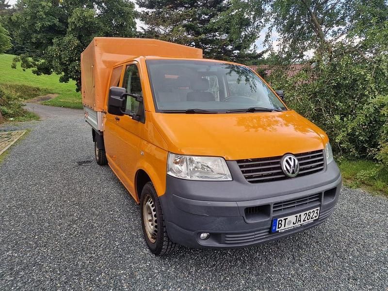 Gebraucht VW T5 102 PS (75 kW) 2009 Orange Van