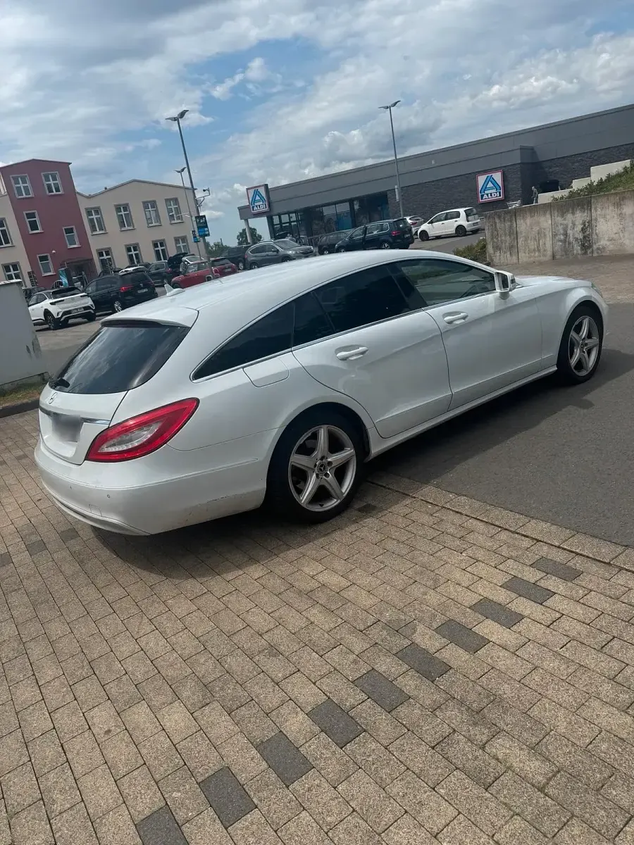 Gebraucht Mercedes CLS350 265 PS (194 kW) 2013 Weiß Coupé