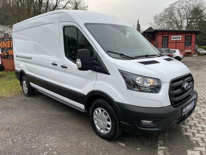 Gebraucht Ford Transit Trend 131 PS (96 kW) 2023 Weiss Van / Kleinbus
