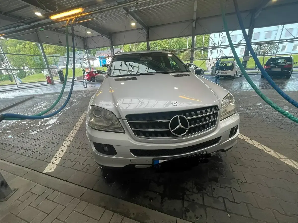Gebraucht Mercedes ML320 224 PS (164 kW) 2006 Silber SUV