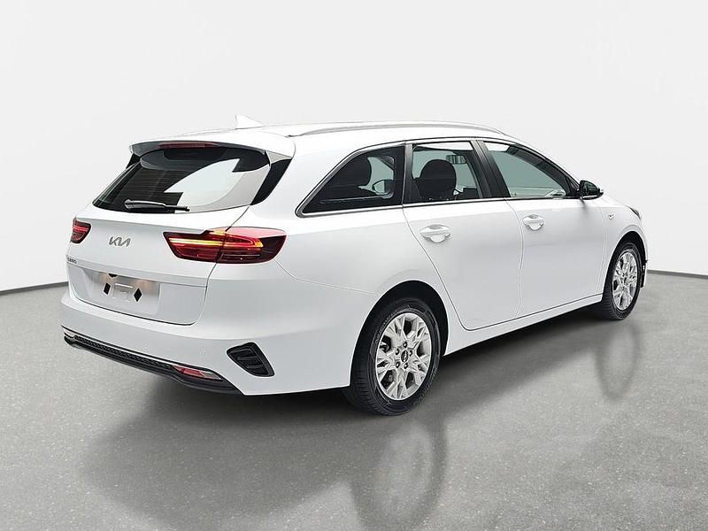 Gebraucht Kia Ceed Sportswagon Comfort 140 PS (102 kW) 2025 Carraraweiss Kombi