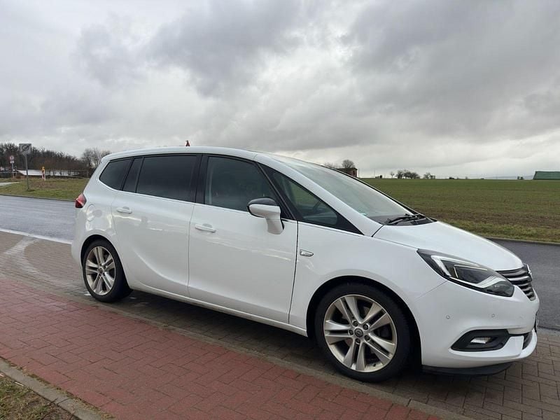 Gebraucht Opel Zafira Tourer Innovation 170 PS (125 kW) 2017 Weiß Van / Kleinbus