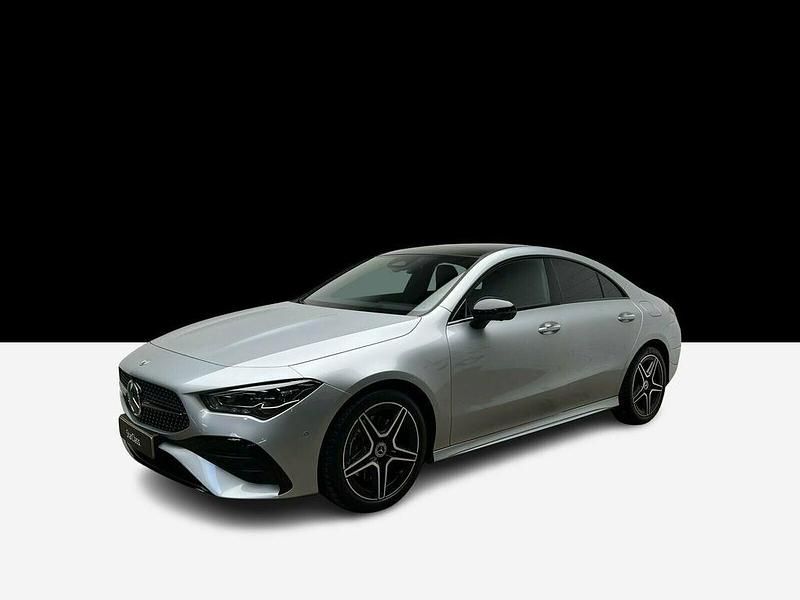 Silber Gebraucht 2025 Mercedes CLA200 Coupé | 43.490 € (Teuer) - Bild 1/4