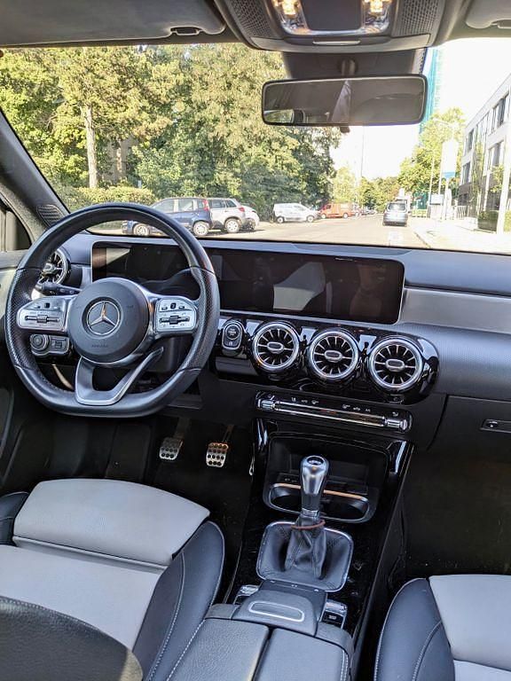 Schwarz Gebraucht 2018 Mercedes A160 AMG line Limousine | 20.900 € (Fairer Preis) - Bild 1/4