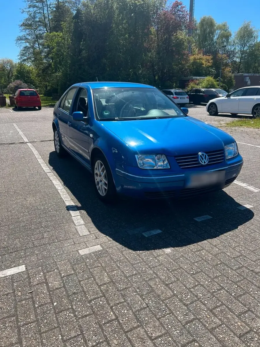 Brugt VW Bora 101 HK (74 kW) 2002 Blå Sedan