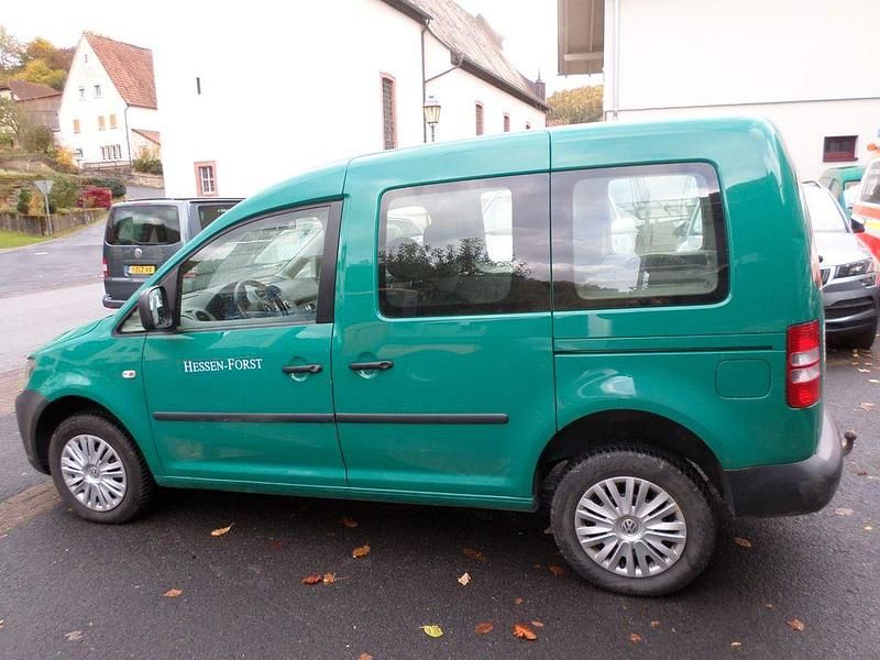 Gebraucht VW Caddy Trendline 110 PS (80 kW) 2015 Grün Van / Kleinbus