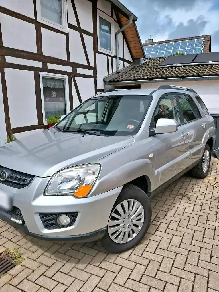 Gebraucht Kia Sportage 150 PS (110 kW) 2009 Silber SUV