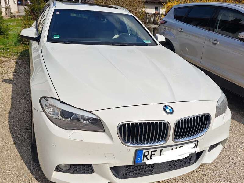 Weiß Gebraucht 2011 BMW 525 Sport Line Limousine | 10.500 € (Guter Preis) - Bild 1/4