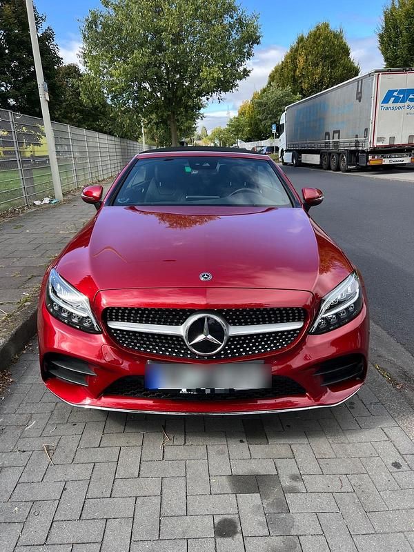 Rot Gebraucht 2021 Mercedes C200 AMG line Cabrio | 36.900 € (Fairer Preis) - Bild 1/4