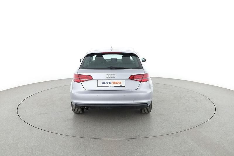 Gebraucht Audi A3 Attraction 180 PS (132 kW) 2015 Silber Limousine