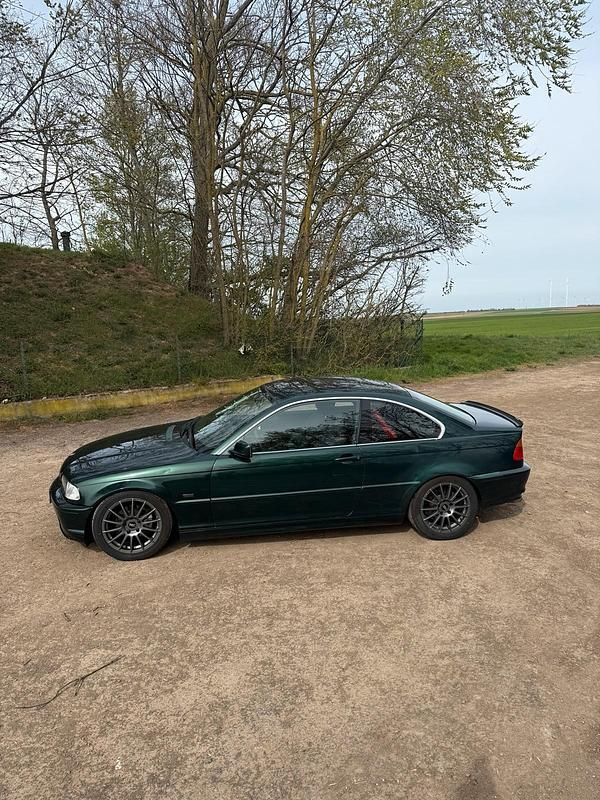 Second-hand BMW 323 Basis 170 CP (125 kW) 2000 Verde Coupe