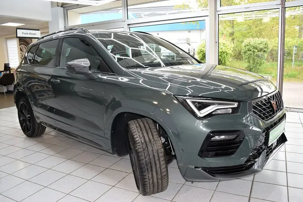Neu Cupra Ateca 150 PS (110 kW) 2026 Grün SUV