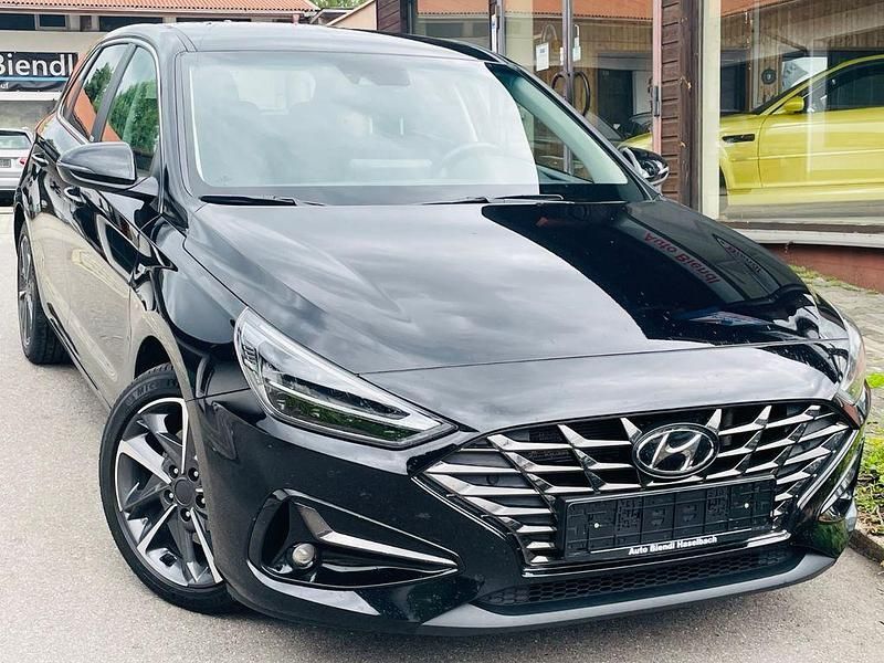 Schwarz Gebraucht 2021 Hyundai i30 Prime Limousine | 16.999 € (Guter Preis) - Bild 1/4