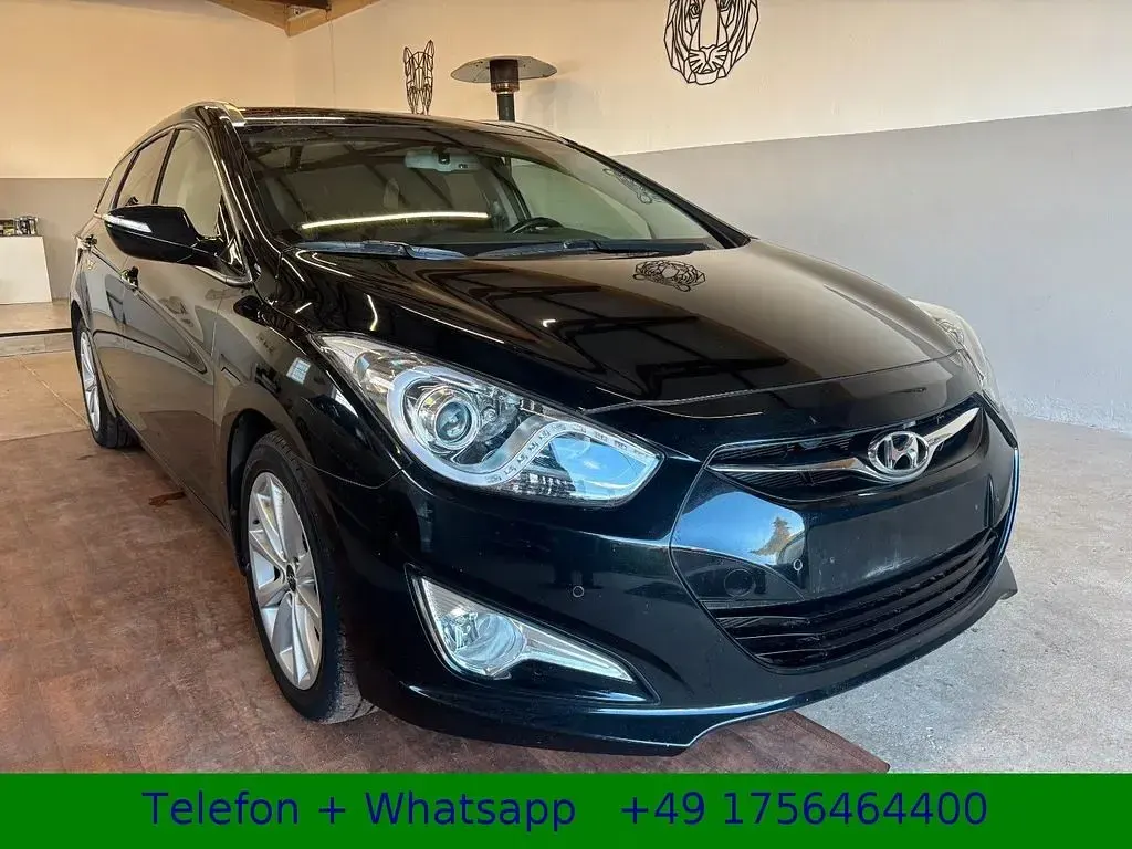 Gebraucht Hyundai i40 177 PS (130 kW) 2013 Schwarz Kombi