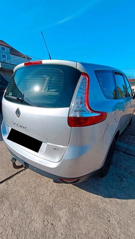 Gebraucht Renault Scénic III 110 PS (80 kW) 2012 Silber Van / Kleinbus