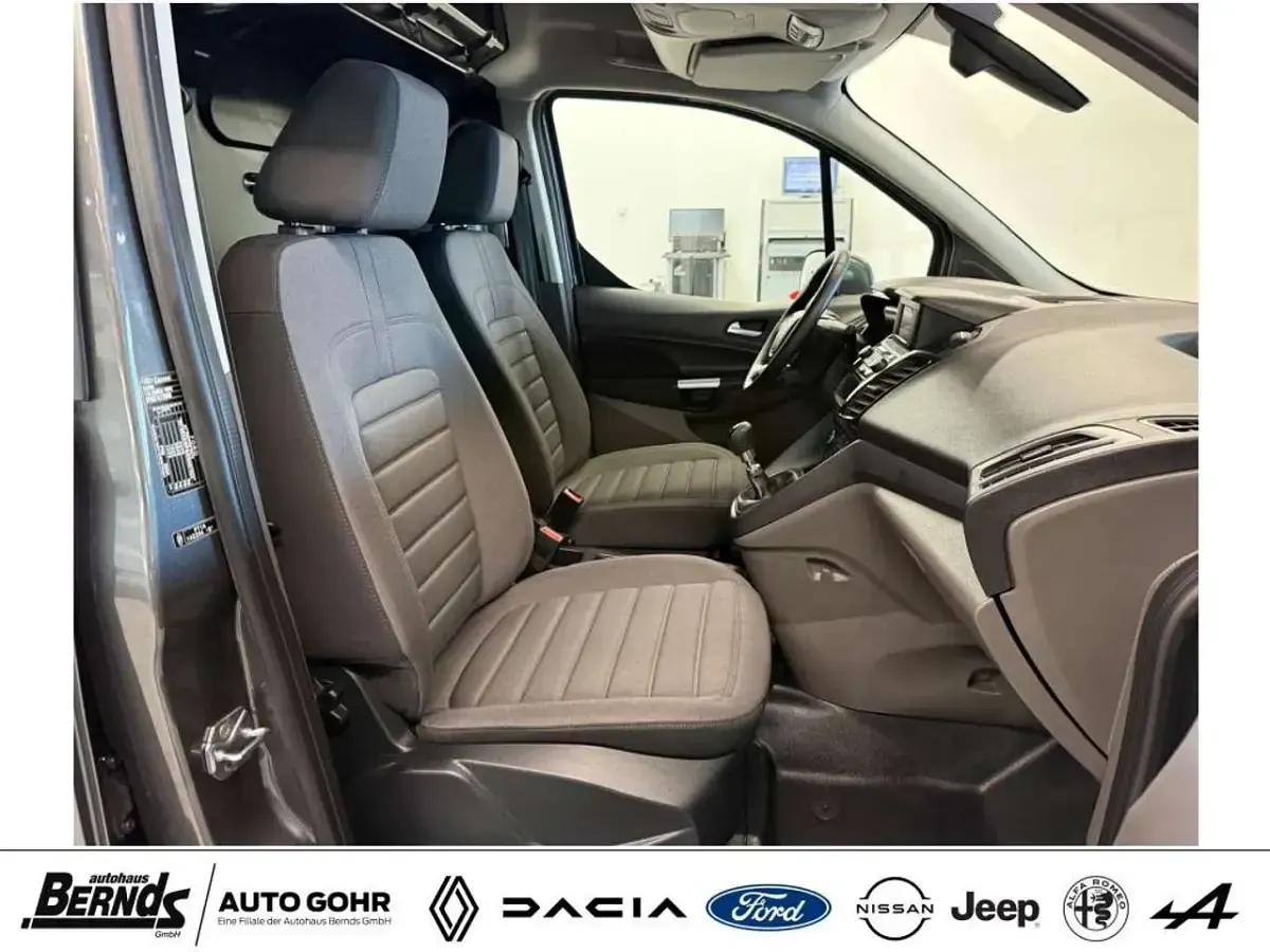 Używany Ford Transit Connect Limited 101 KM (74 kW) 2023 Srebrny Minivan