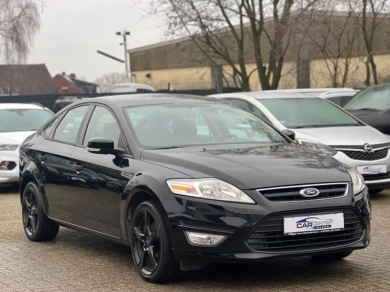 Gebraucht Ford Mondeo Ambiente 116 PS (85 kW) 2012 Schwarz Limousine