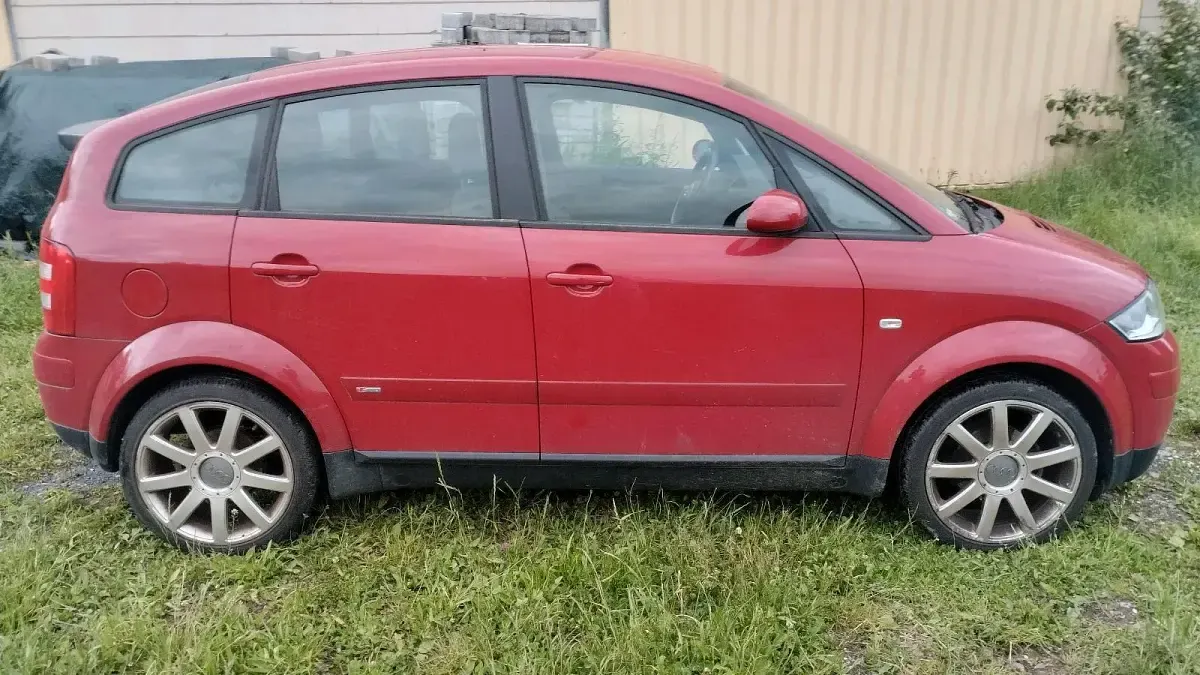 Gebraucht Audi A2 S-Line 110 PS (80 kW) 2003 Rot Kleinwagen