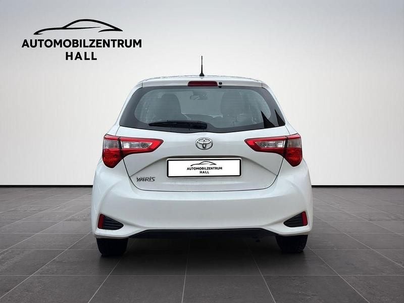Gebraucht Toyota Yaris Cool 72 PS (52 kW) 2019 Weiß Limousine