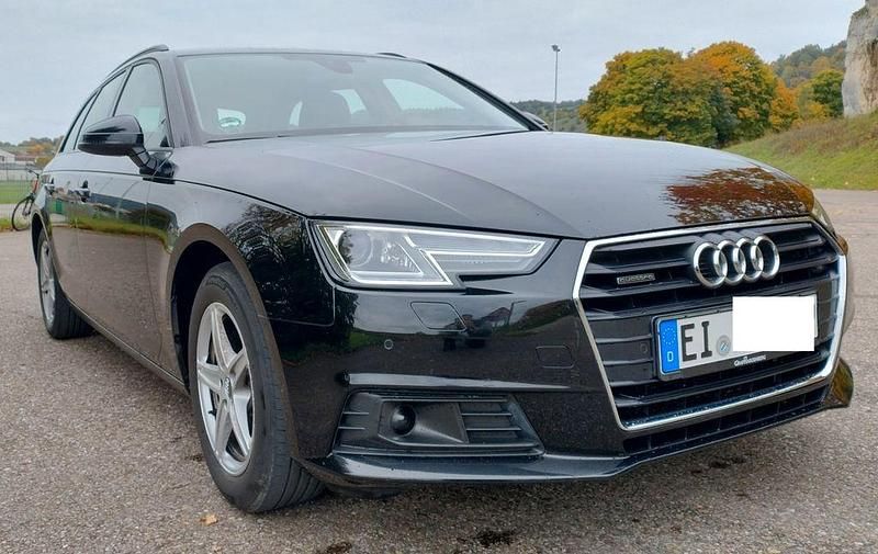 Schwarz Gebraucht 2018 Audi A4 Ambiente Kombi | 20.000 € (Fairer Preis) - Bild 1/4