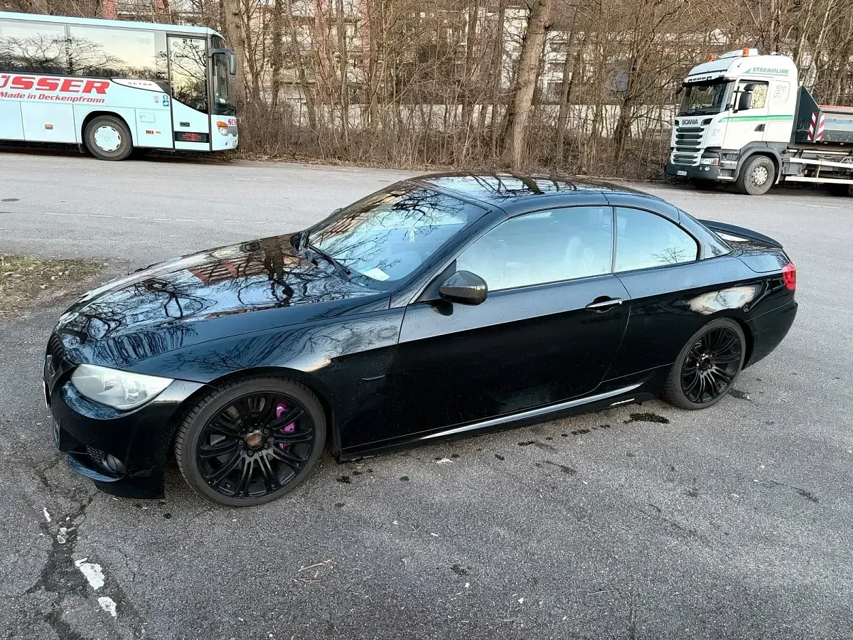 Gebraucht BMW 335 Cabriolet 306 PS (225 kW) 2010 Schwarz Cabrio